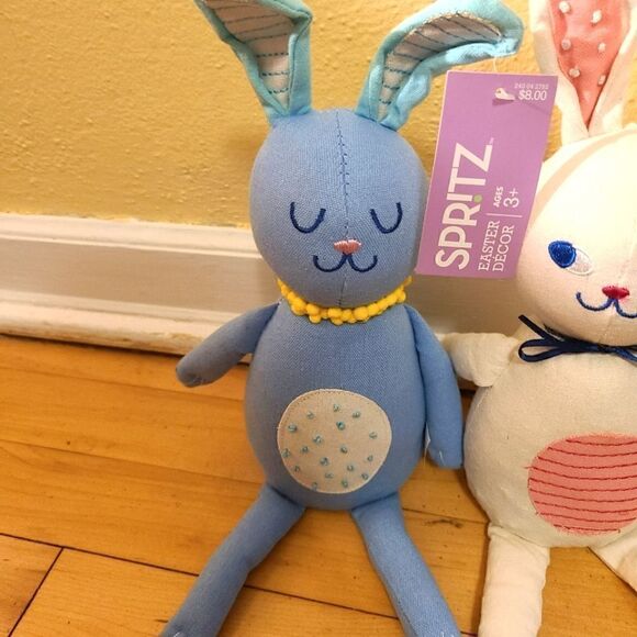 Target Spritz Easter Bunnies 2018 NWT - Picture 2 of 6